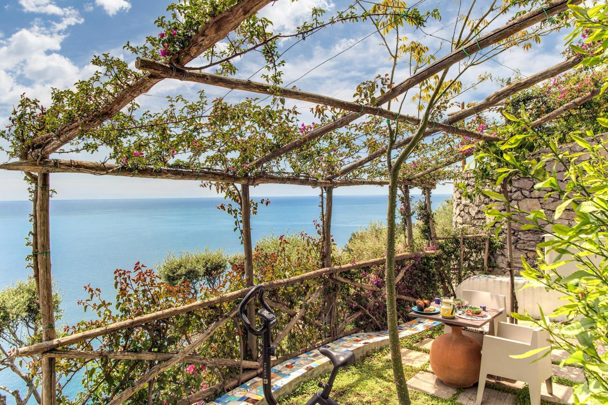 Villapositano Ponente Buitenkant foto
