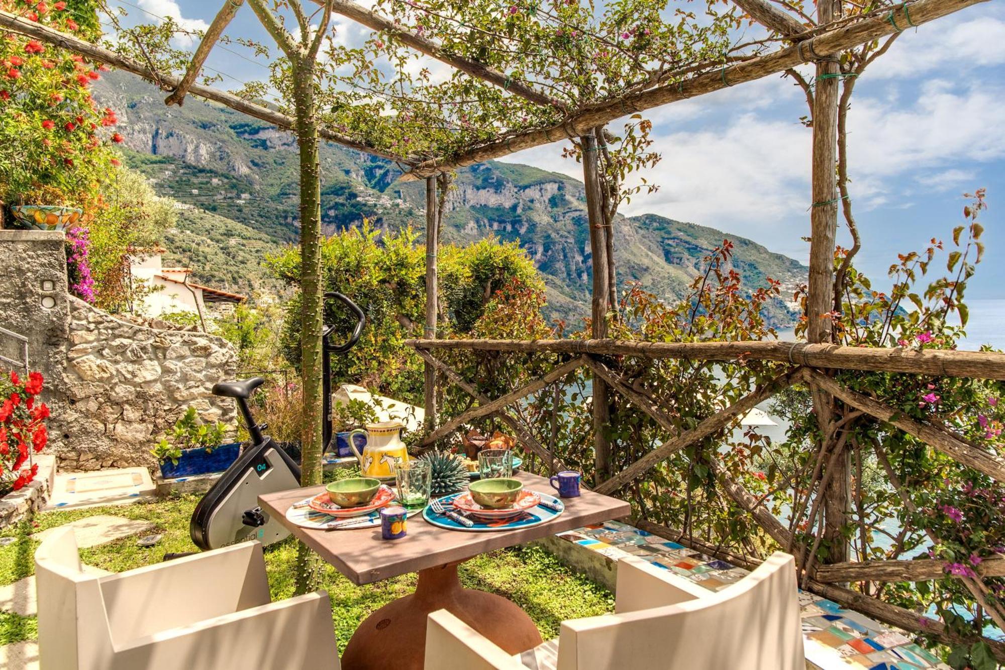 Villapositano Ponente Buitenkant foto